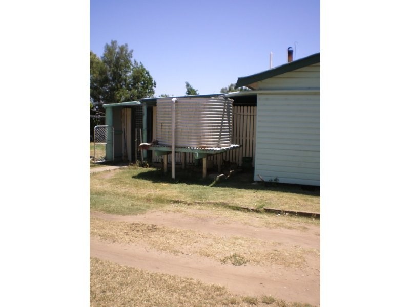 14 Eena Street, Yelarbon QLD 4388