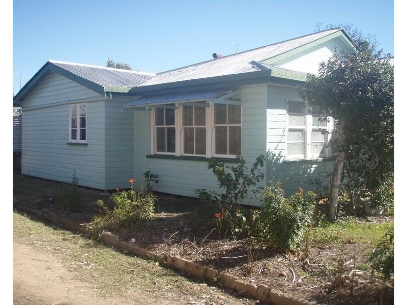 14 Eena Street, Yelarbon QLD 4388