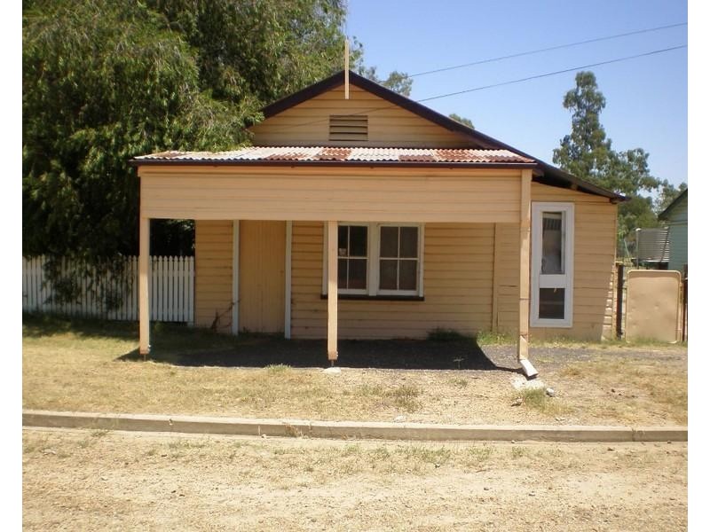 14 Eena Street, Yelarbon QLD 4388