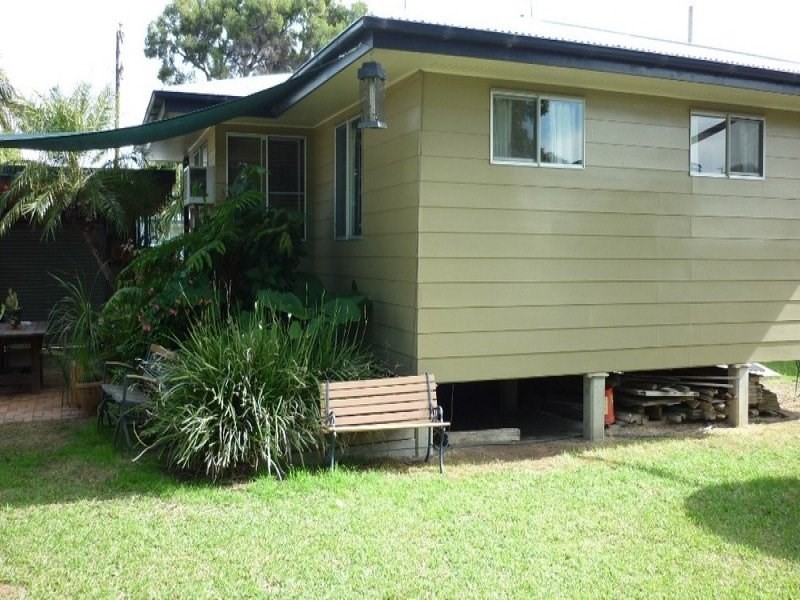 4 Willow Street, Goondiwindi QLD 4390