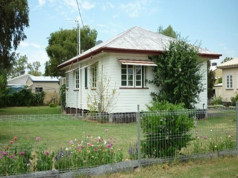 44 Kaboon Street, Yelarbon QLD 4388