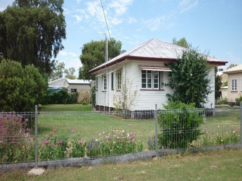 44 Kaboon Street, Yelarbon QLD 4388