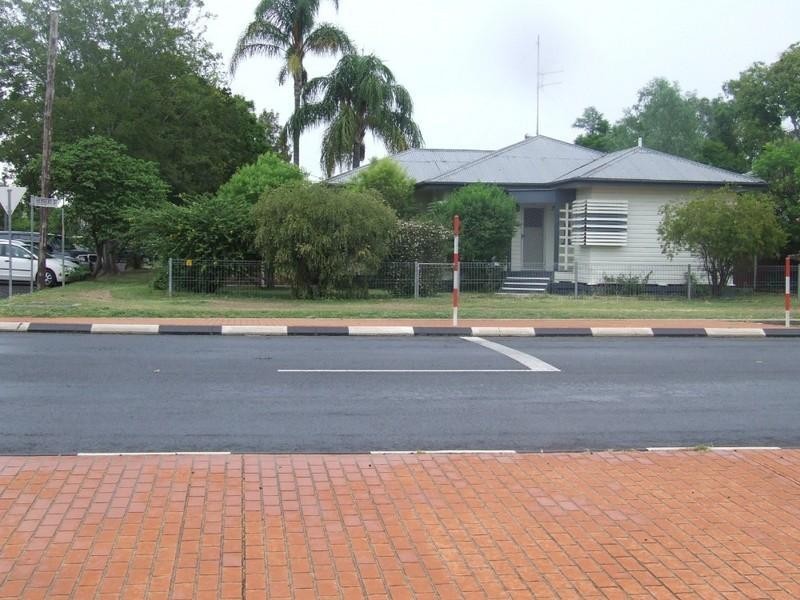 33 Herbert Street, Goondiwindi QLD 4390