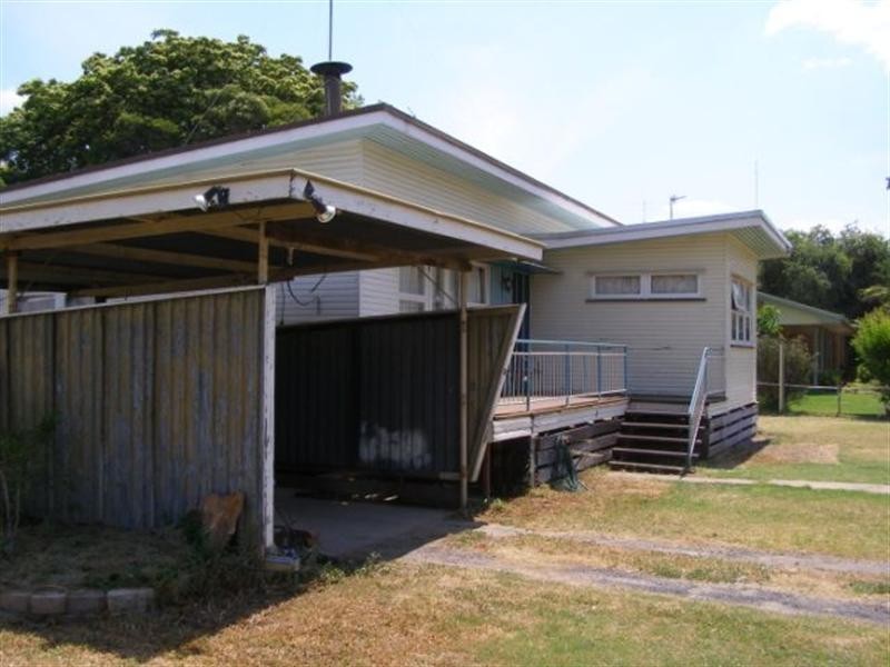 8 McNulty Street, Goondiwindi QLD 4390