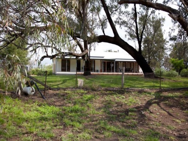4 Virginia Road, Goondiwindi QLD 4390