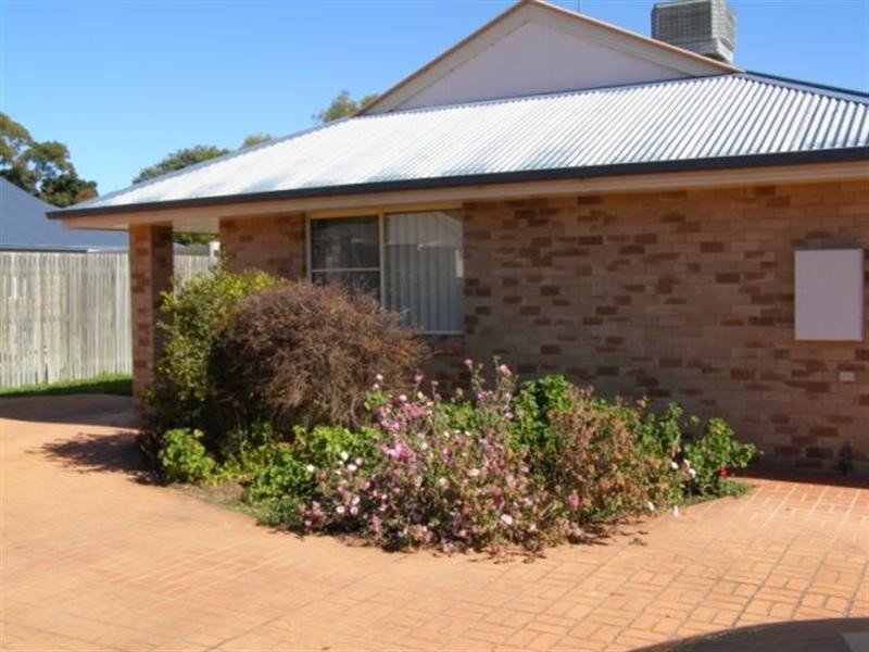 80/a rUSSELL, Goondiwindi QLD 4390