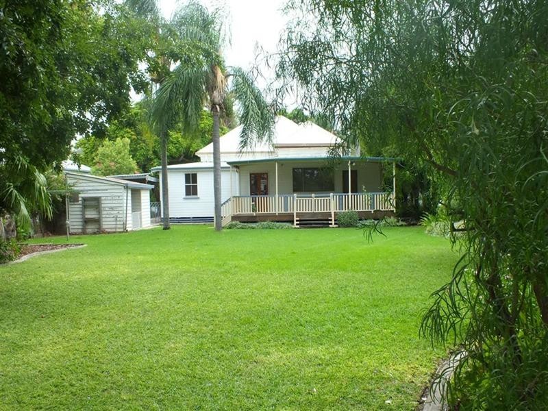 100 Callandoon Street, Goondiwindi QLD 4390