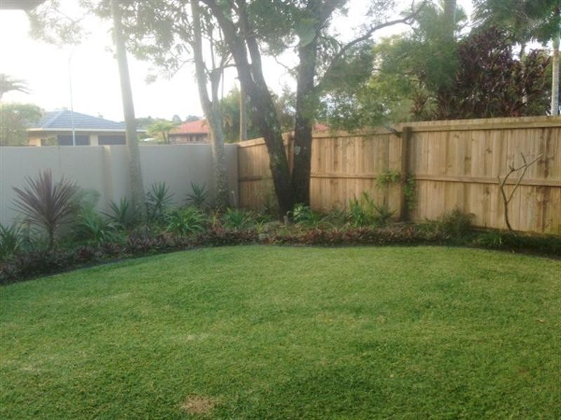 22 Carolina Close, Elanora QLD 4221