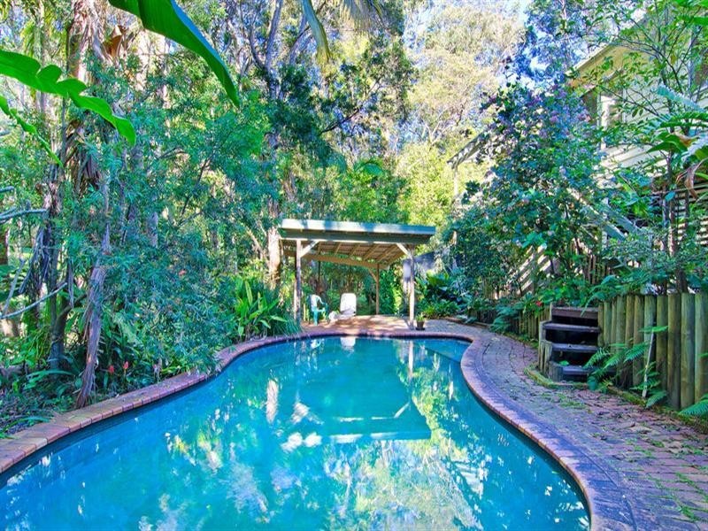 22 Cornwall Drive, Elanora QLD 4221