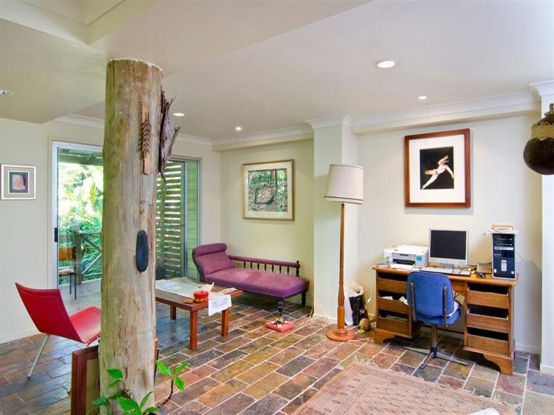 22 Cornwall Drive, Elanora QLD 4221