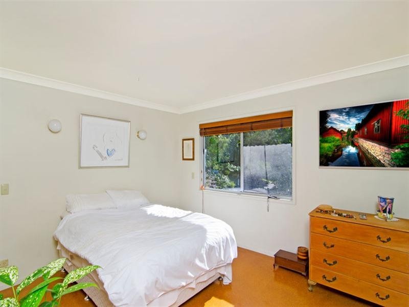 22 Cornwall Drive, Elanora QLD 4221