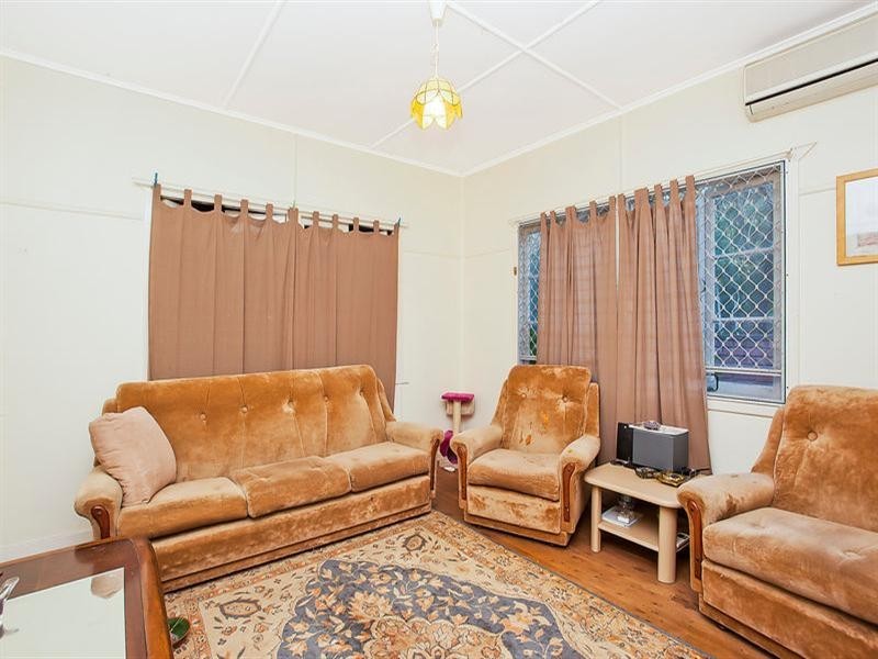 50 Tallebudgera Creek Road, Tallebudgera QLD 4228