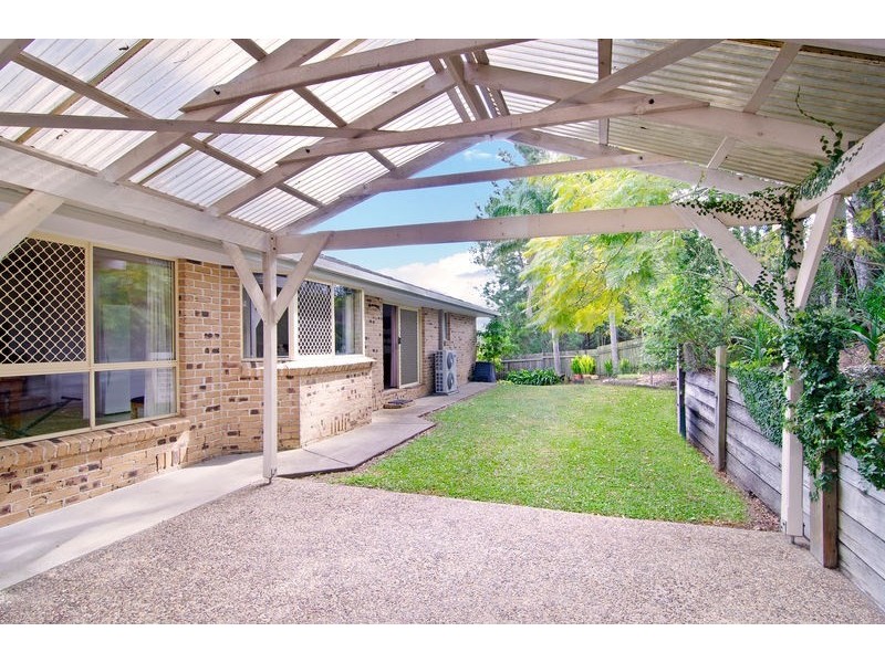 11 Darnel Street, Elanora QLD 4221