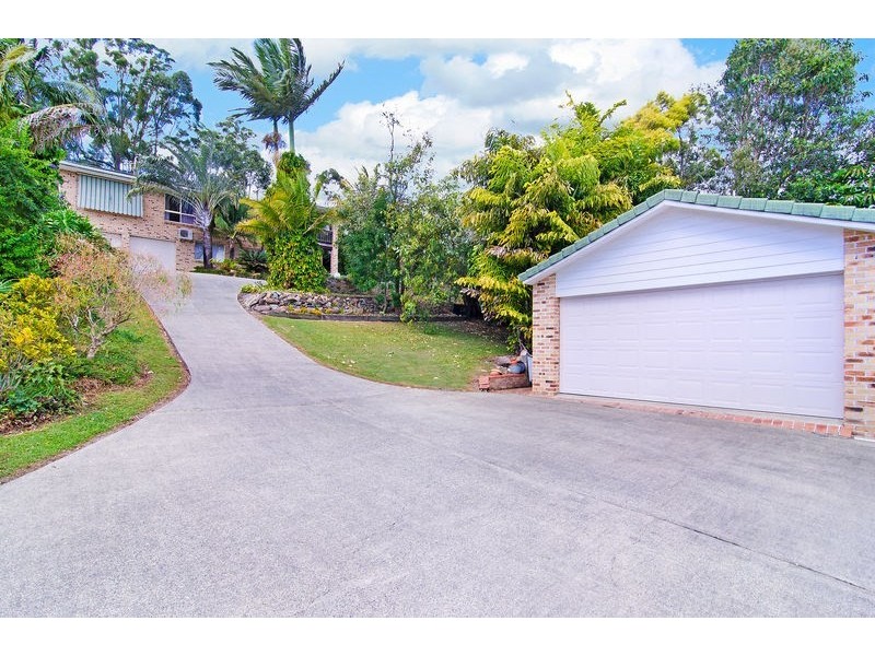 11 Darnel Street, Elanora QLD 4221