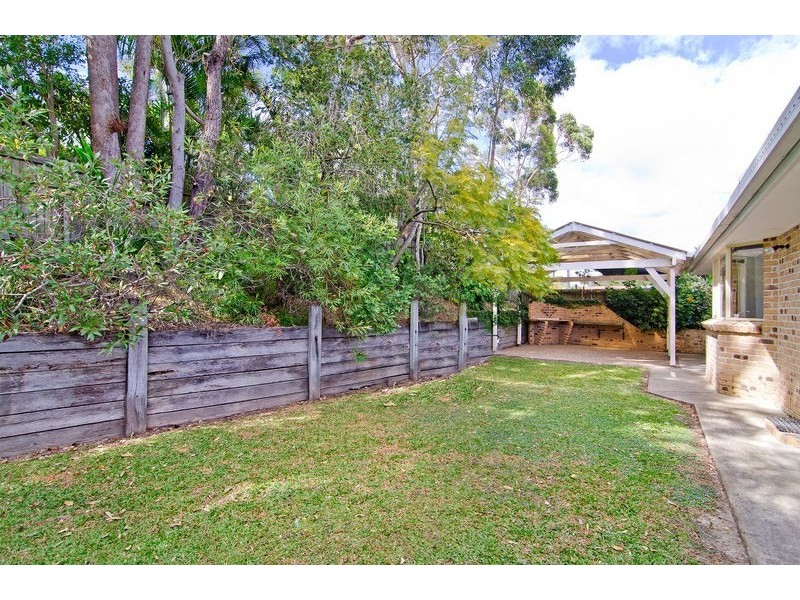 11 Darnel Street, Elanora QLD 4221