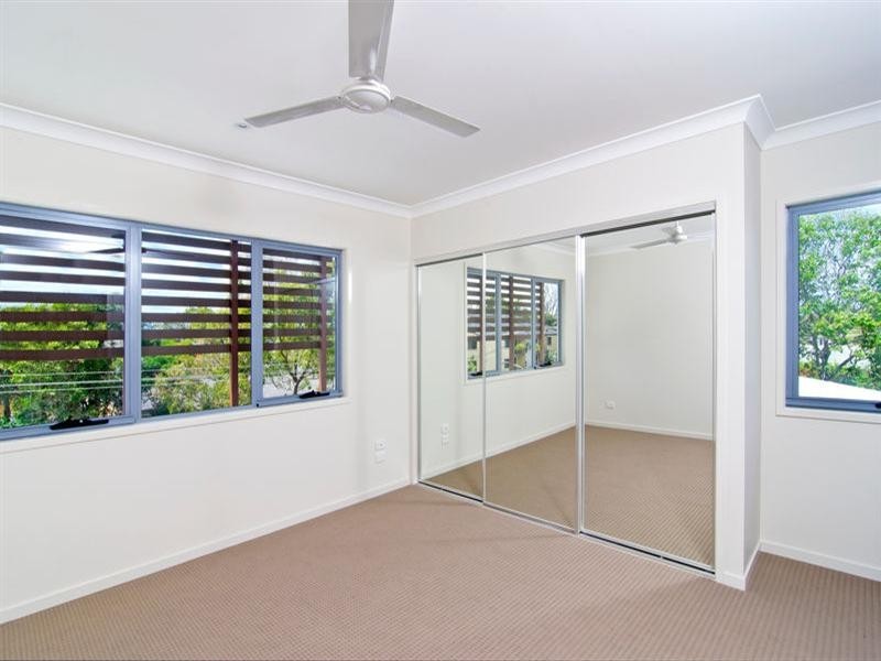 1/25 Brooke Avenue, Palm Beach QLD 4221