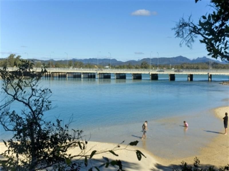 1/25 Brooke Avenue, Palm Beach QLD 4221