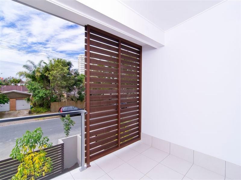 2/25 Brooke Avenue, Palm Beach QLD 4221