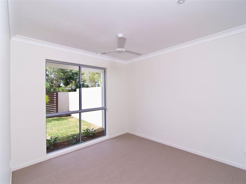 2/25 Brooke Avenue, Palm Beach QLD 4221