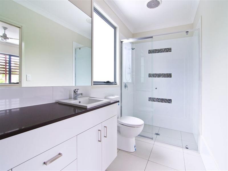 2/25 Brooke Avenue, Palm Beach QLD 4221
