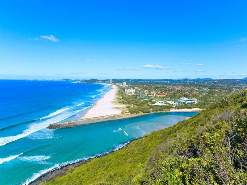 2/25 Brooke Avenue, Palm Beach QLD 4221