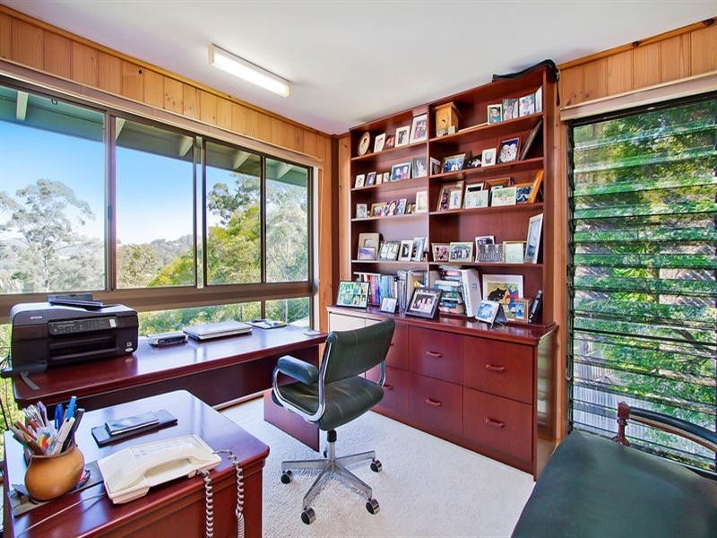 16 Larentia Street, Currumbin Waters QLD 4223