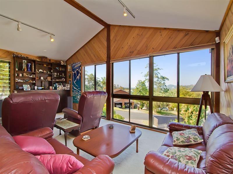 16 Larentia Street, Currumbin Waters QLD 4223