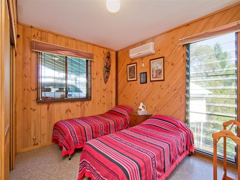 16 Larentia Street, Currumbin Waters QLD 4223