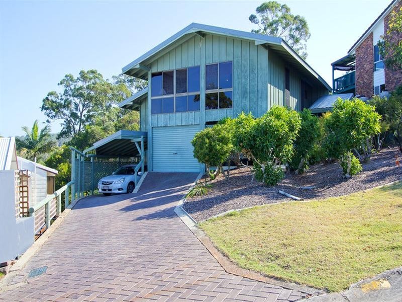 16 Larentia Street, Currumbin Waters QLD 4223