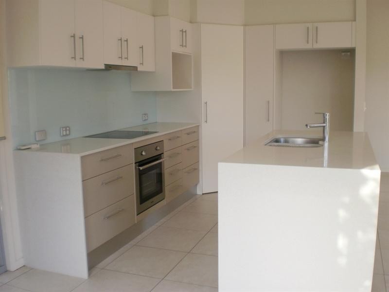 2/27 Twenty Sixth Avenue, Palm Beach QLD 4221