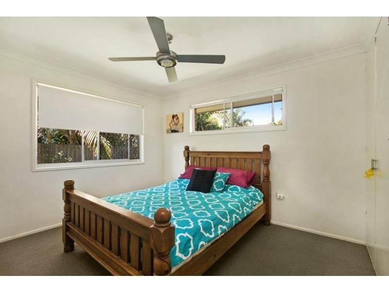 2/8 Thirteenth Avenue, Palm Beach QLD 4221