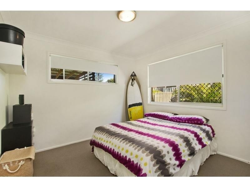 2/8 Thirteenth Avenue, Palm Beach QLD 4221