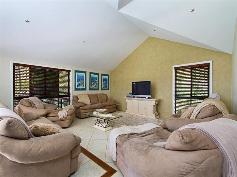 9E Bourke Lodge Drive, Currumbin Valley QLD 4223