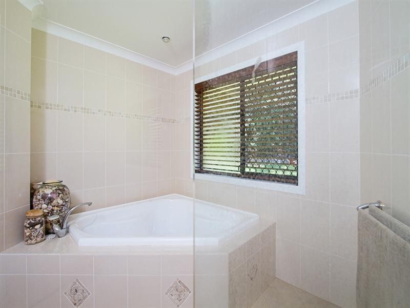 9E Bourke Lodge Drive, Currumbin Valley QLD 4223
