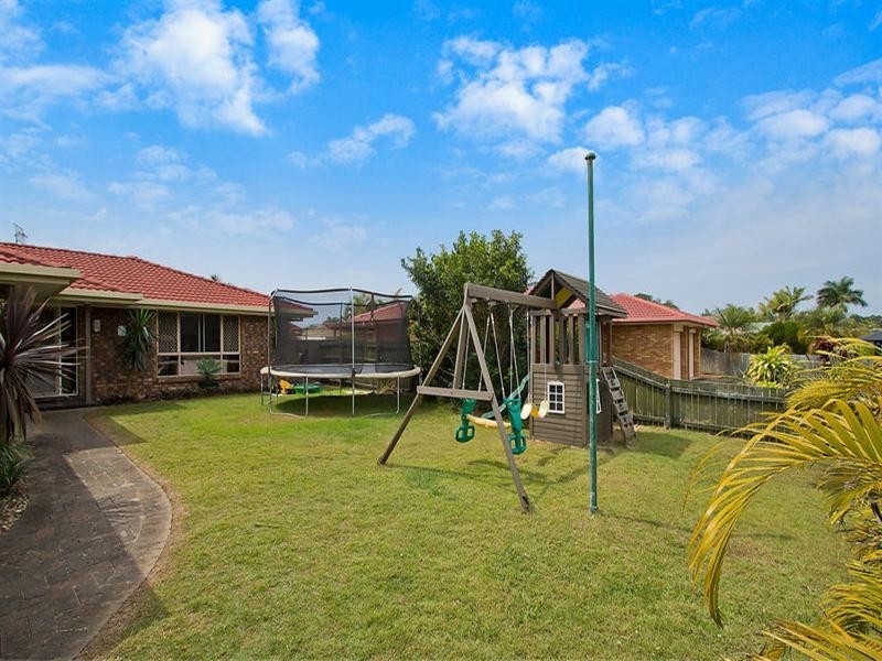 74 Bergamont Street, Elanora QLD 4221