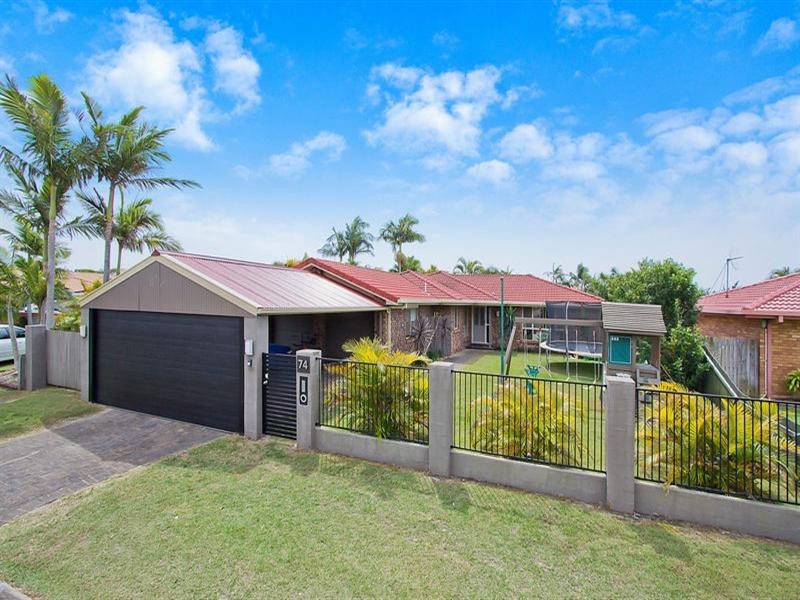 74 Bergamont Street, Elanora QLD 4221