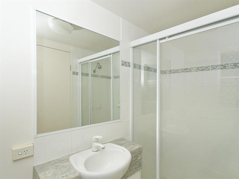 1/17 TwentyFourth Avenue, Palm Beach QLD 4221
