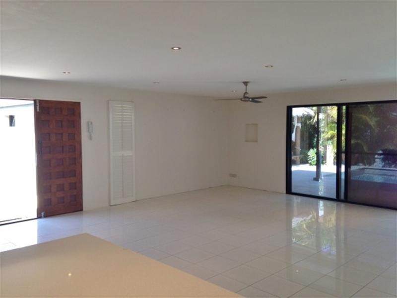169 Mallawa Drive, Palm Beach QLD 4221