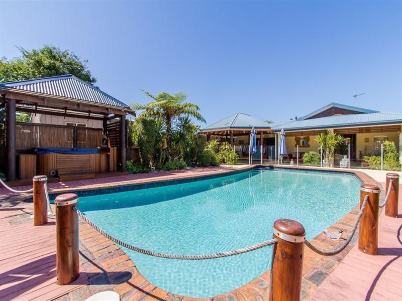 91 Burleigh Street, Burleigh Waters QLD 4220