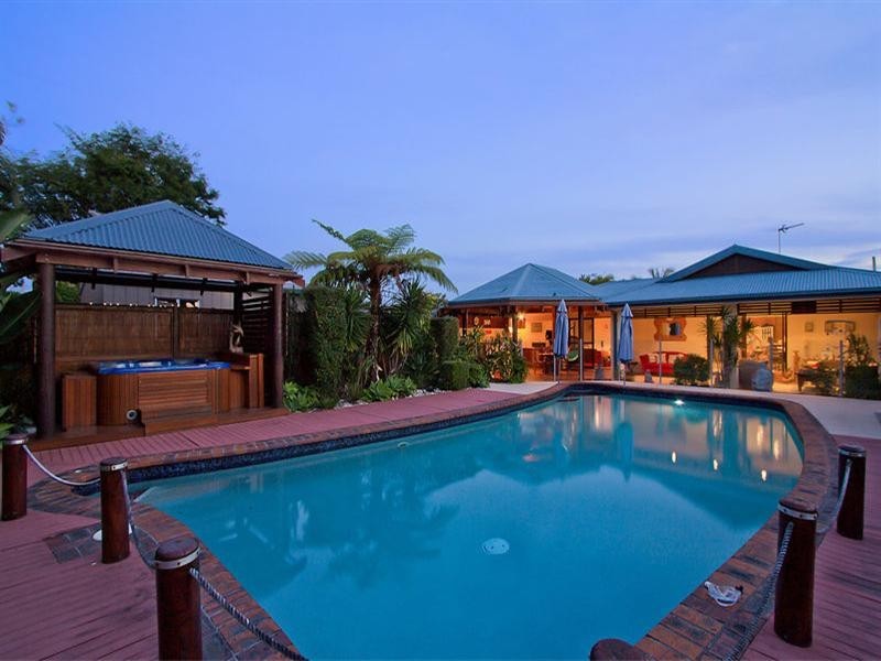 91 Burleigh Street, Burleigh Waters QLD 4220