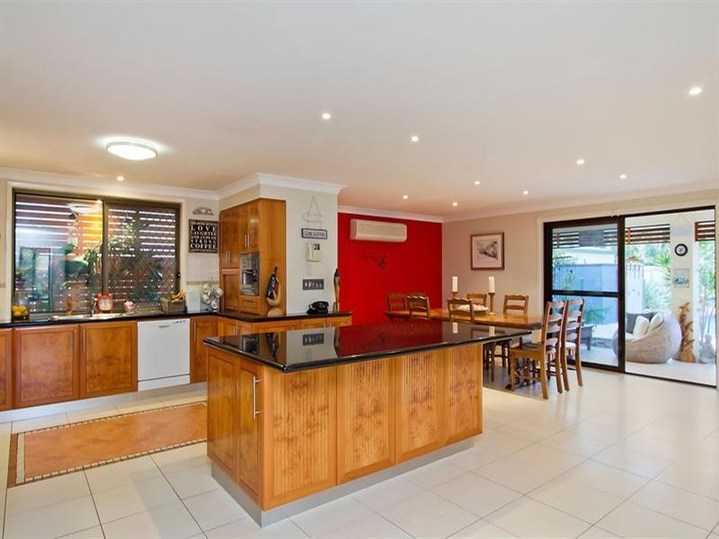 91 Burleigh Street, Burleigh Waters QLD 4220