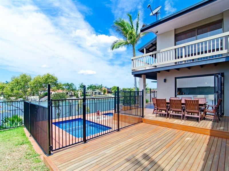 118 Tallebudgera Drive, Palm Beach QLD 4221