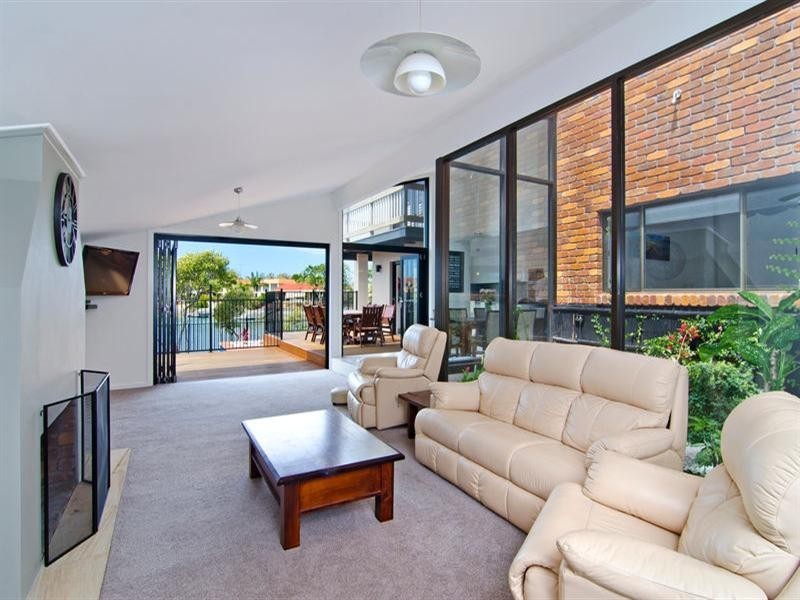 118 Tallebudgera Drive, Palm Beach QLD 4221