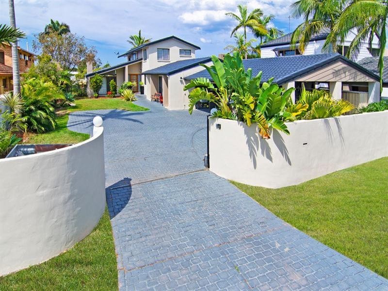 118 Tallebudgera Drive, Palm Beach QLD 4221