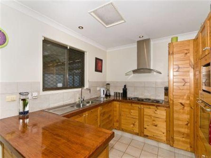 45 Darnel Street, Elanora QLD 4221