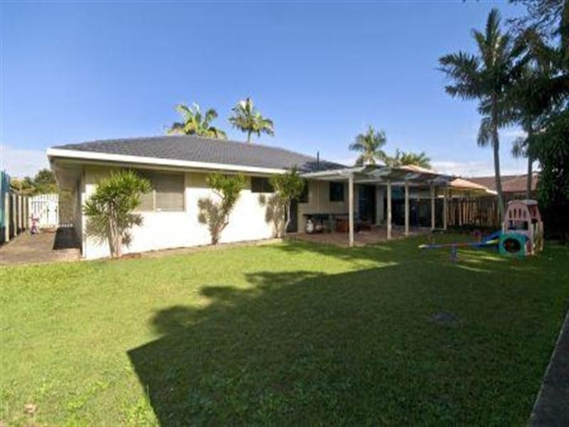 45 Darnel Street, Elanora QLD 4221