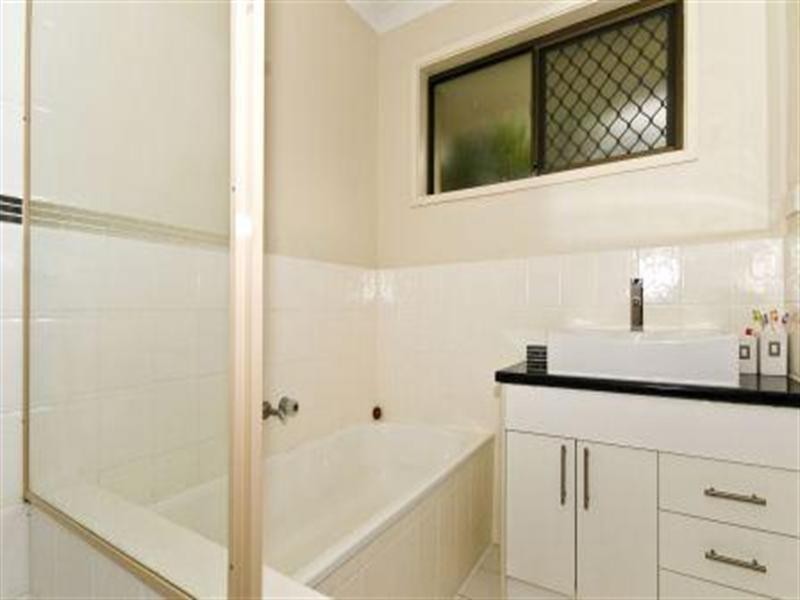 45 Darnel Street, Elanora QLD 4221