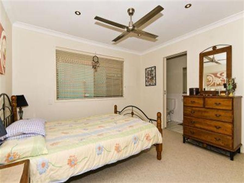 45 Darnel Street, Elanora QLD 4221