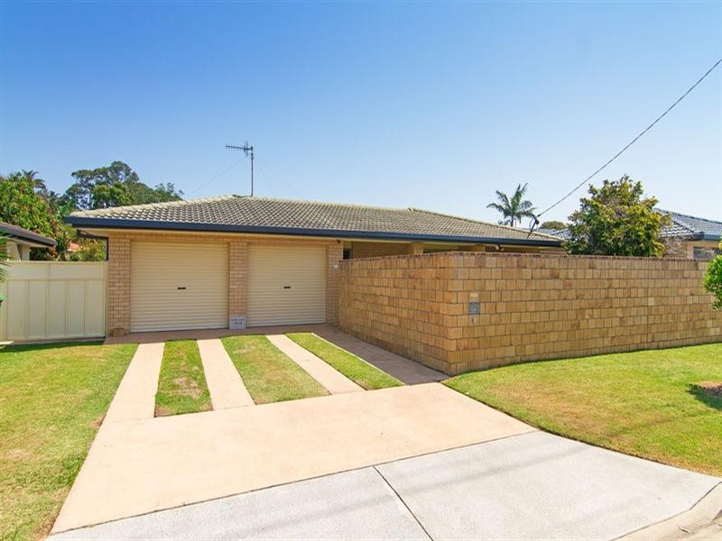 199 Mallawa Drive, Palm Beach QLD 4221