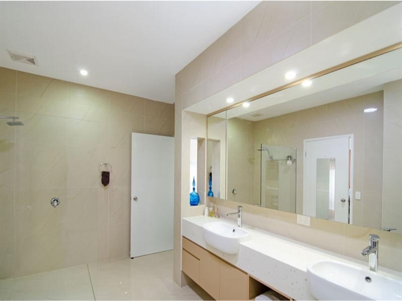 12 Border Drive, Currumbin Waters QLD 4223